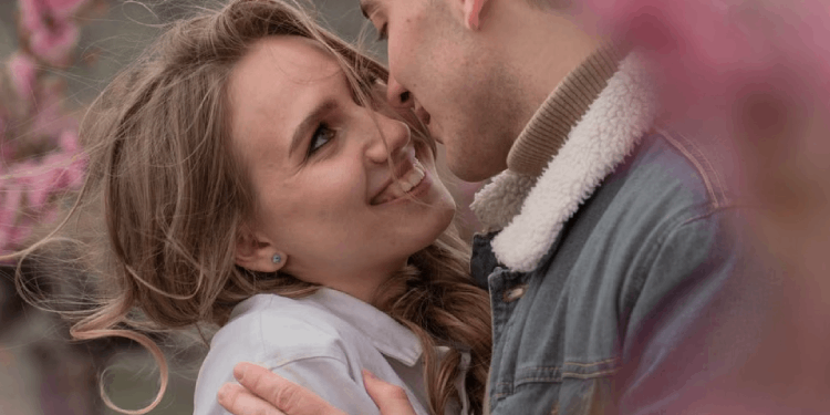 love bombing